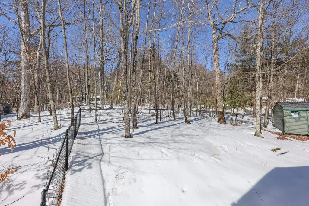 61 Paige Hill Road Goffstown NH 03045