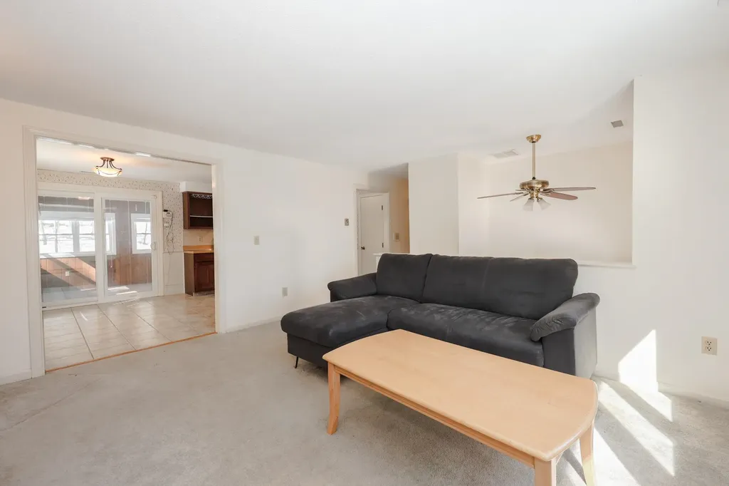 61 Paige Hill Road Goffstown NH 03045