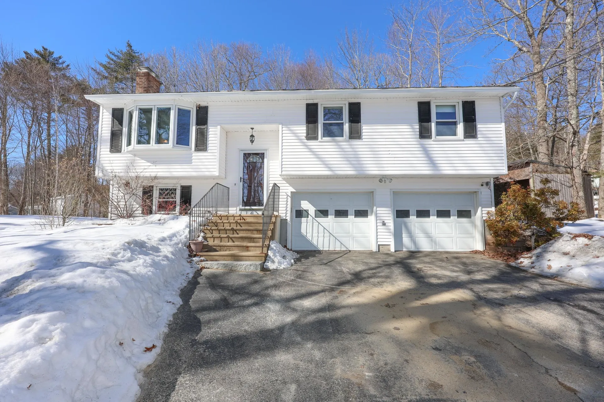 61 Paige Hill Road Goffstown NH 03045