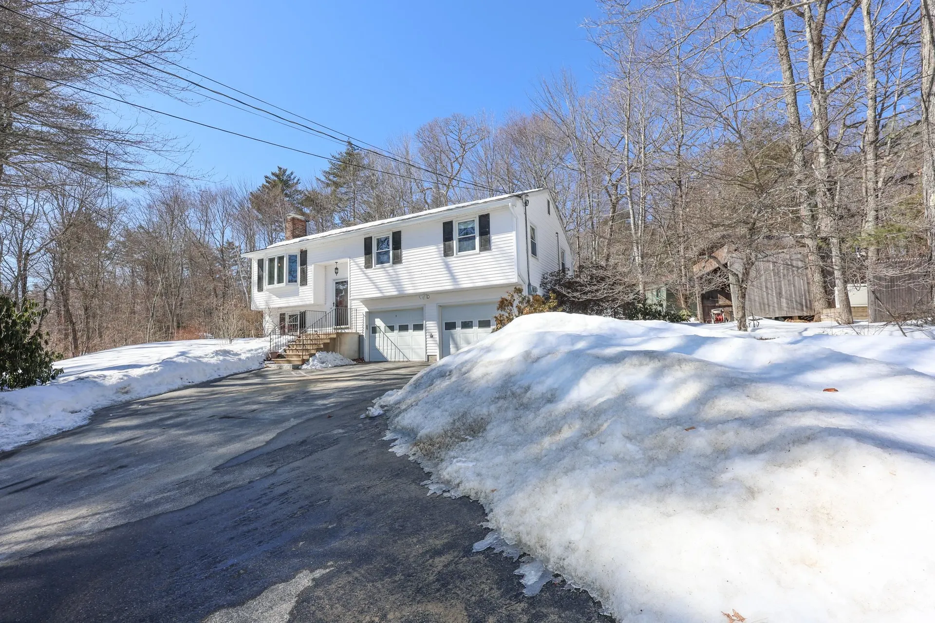 61 Paige Hill Road Goffstown NH 03045