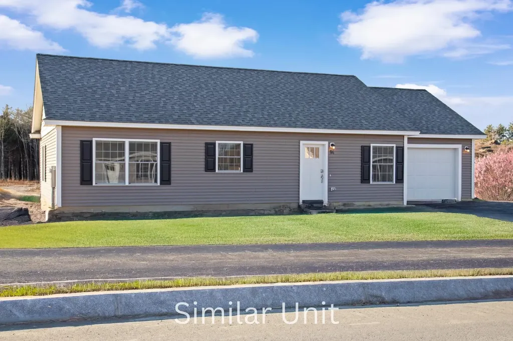 13 Hemlock Ridge Lane Lebanon NH 03766