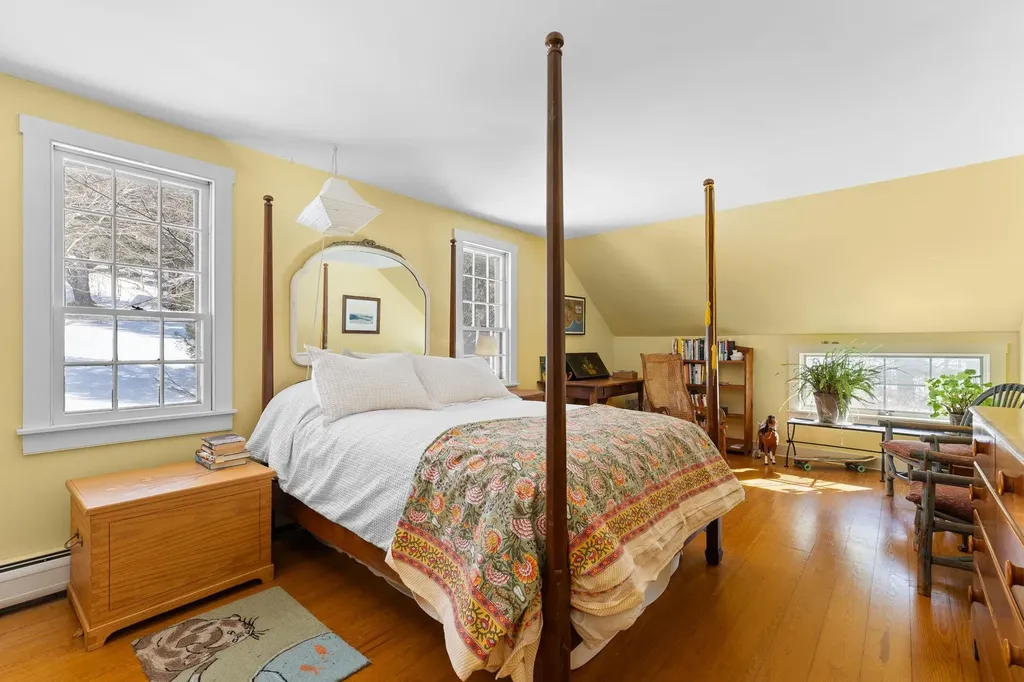 22 Orchard Hill Road Pomfret VT 05091