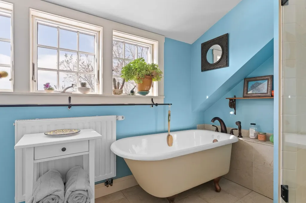 22 Orchard Hill Road Pomfret VT 05091