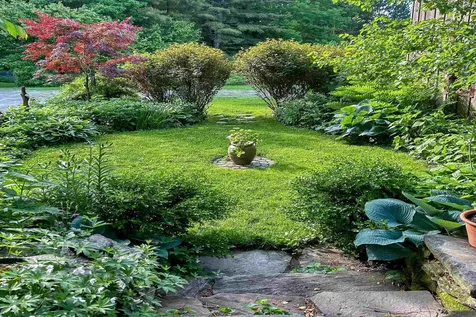 22 Orchard Hill Road Pomfret VT 05091