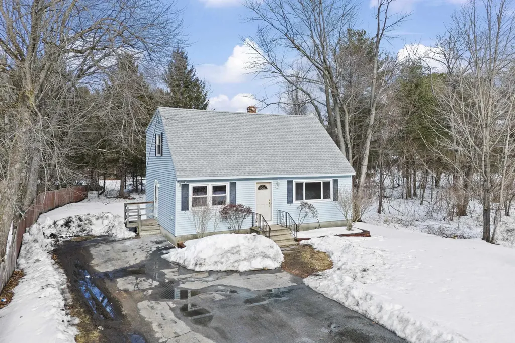 121 Dunbarton Road Manchester NH 03102