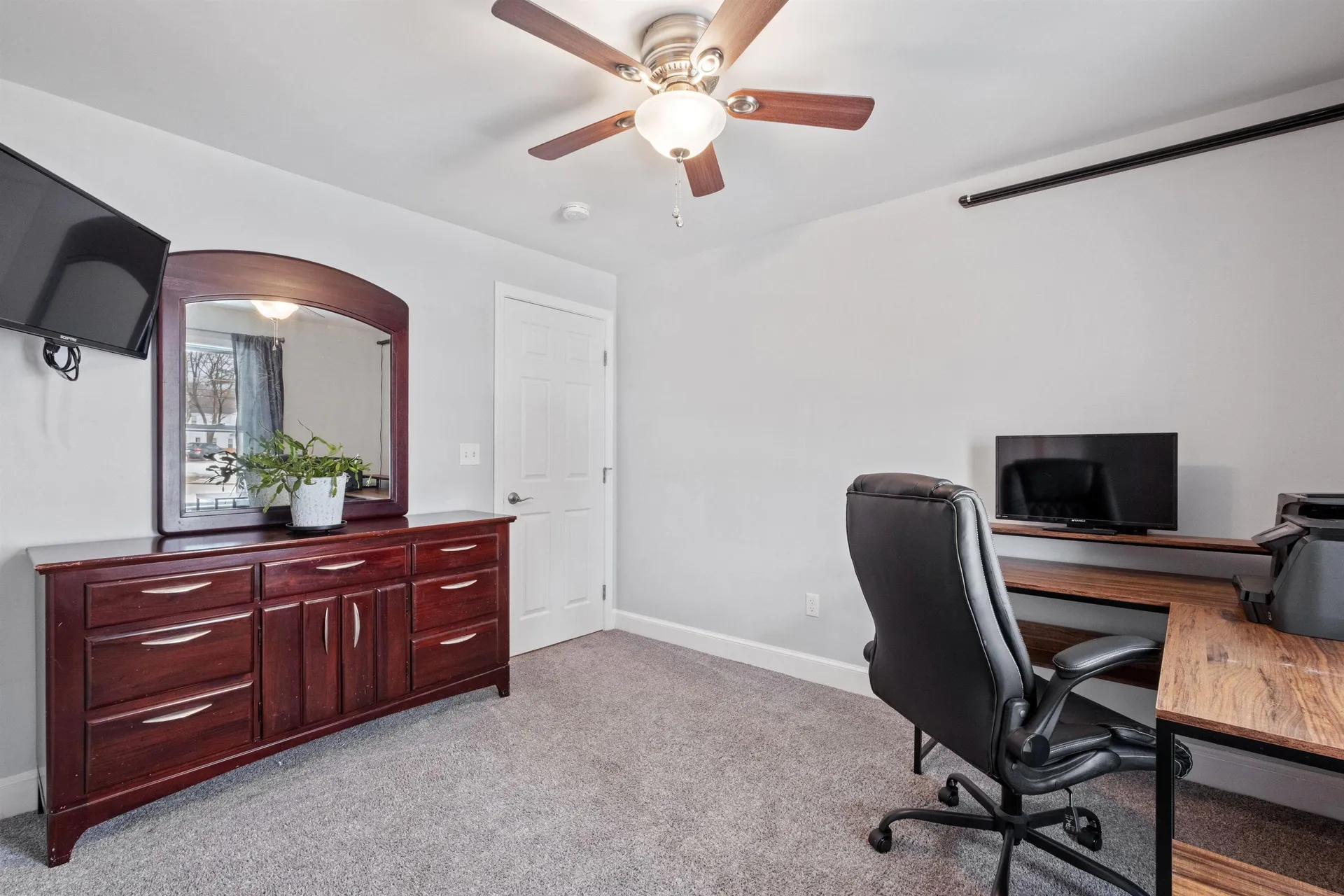 4 Gloria Street Rochester NH 03867