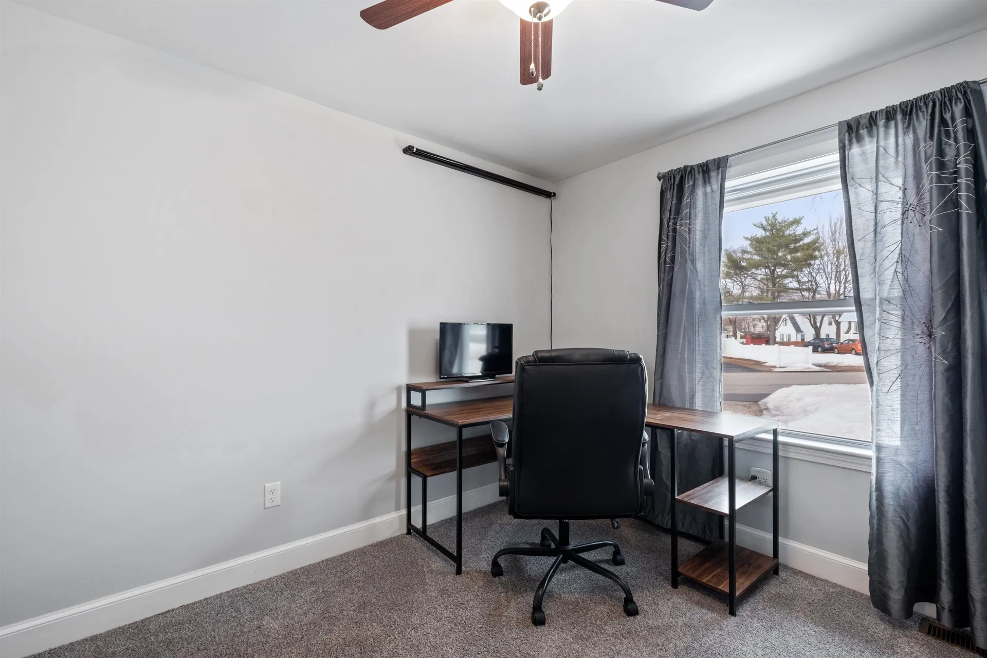 4 Gloria Street Rochester NH 03867