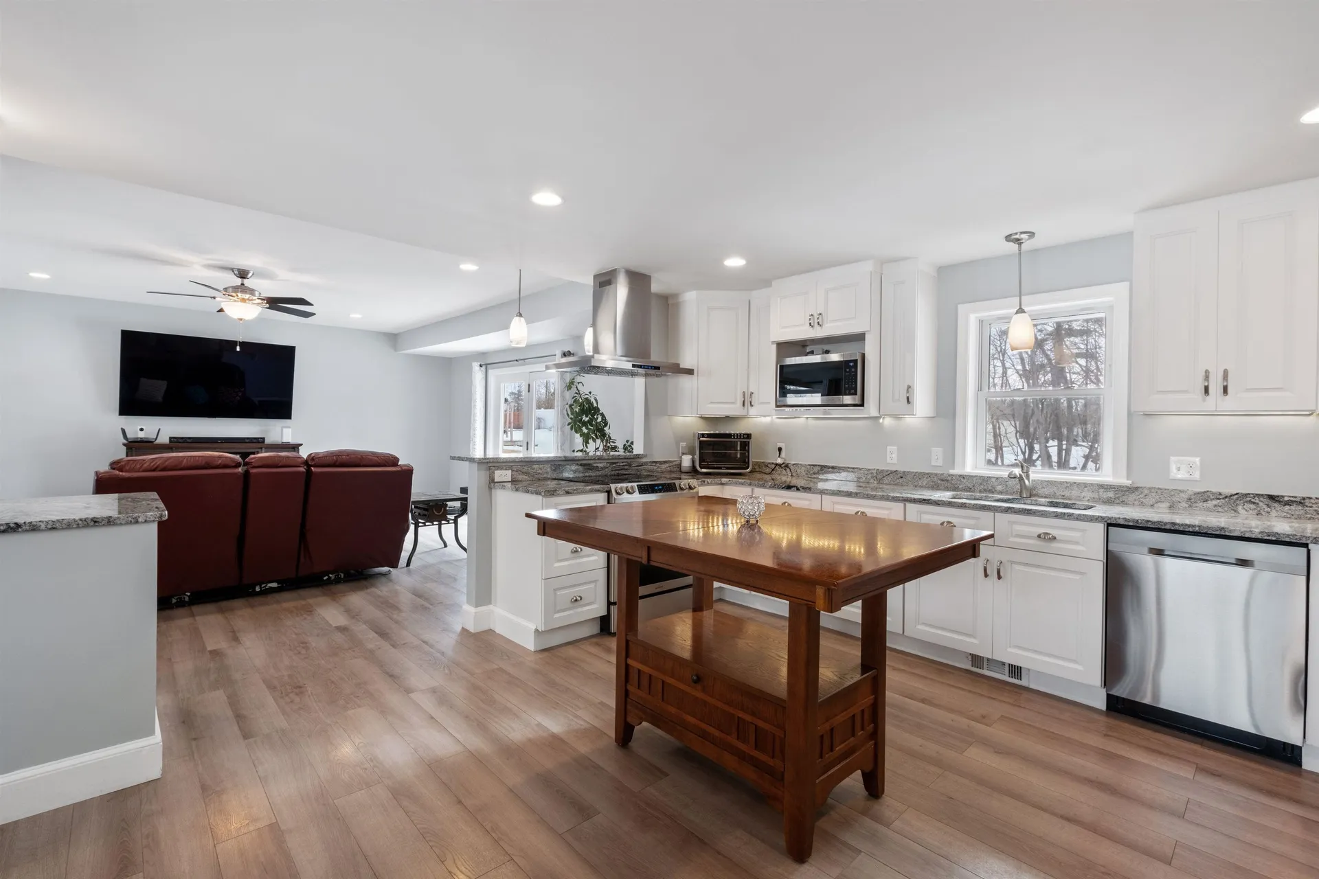 4 Gloria Street Rochester NH 03867