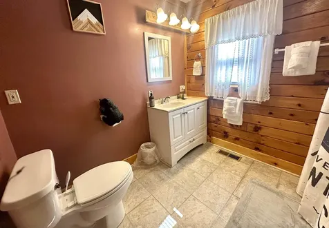 4138 West Hill Road S Jamaica VT 05343