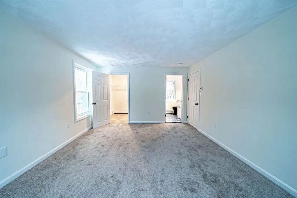 2 Treaty Court Sandown NH 03873