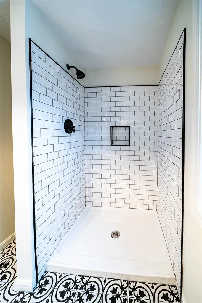 2 Treaty Court Sandown NH 03873