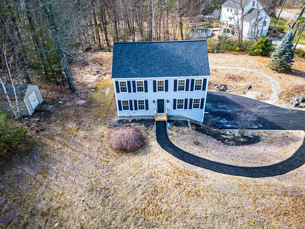 2 Treaty Court Sandown NH 03873