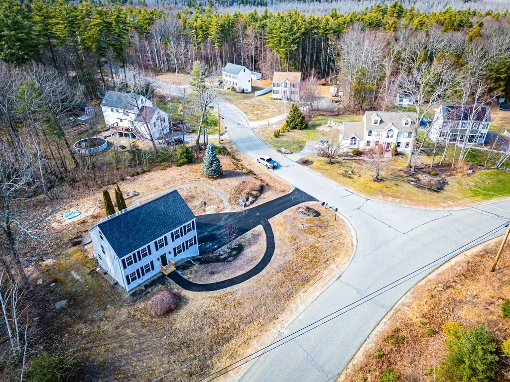 2 Treaty Court Sandown NH 03873