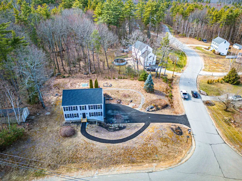 2 Treaty Court Sandown NH 03873