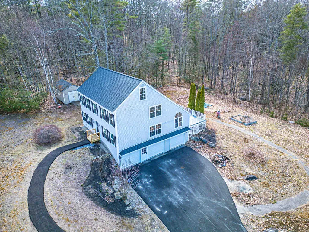 2 Treaty Court Sandown NH 03873