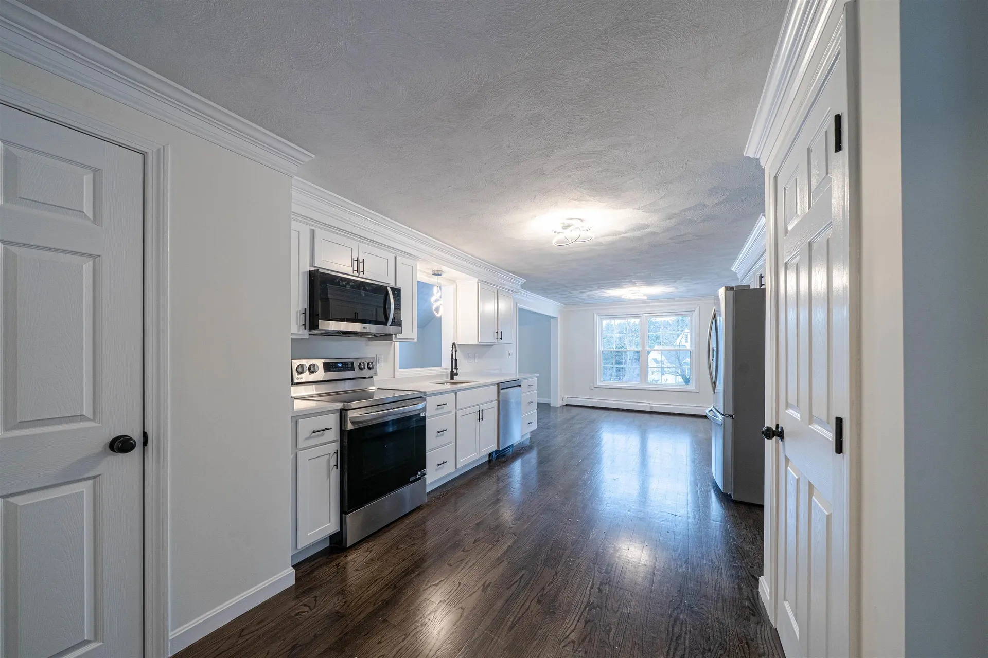 2 Treaty Court Sandown NH 03873
