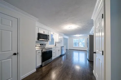 2 Treaty Court Sandown NH 03873