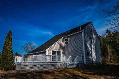 2 Treaty Court Sandown NH 03873