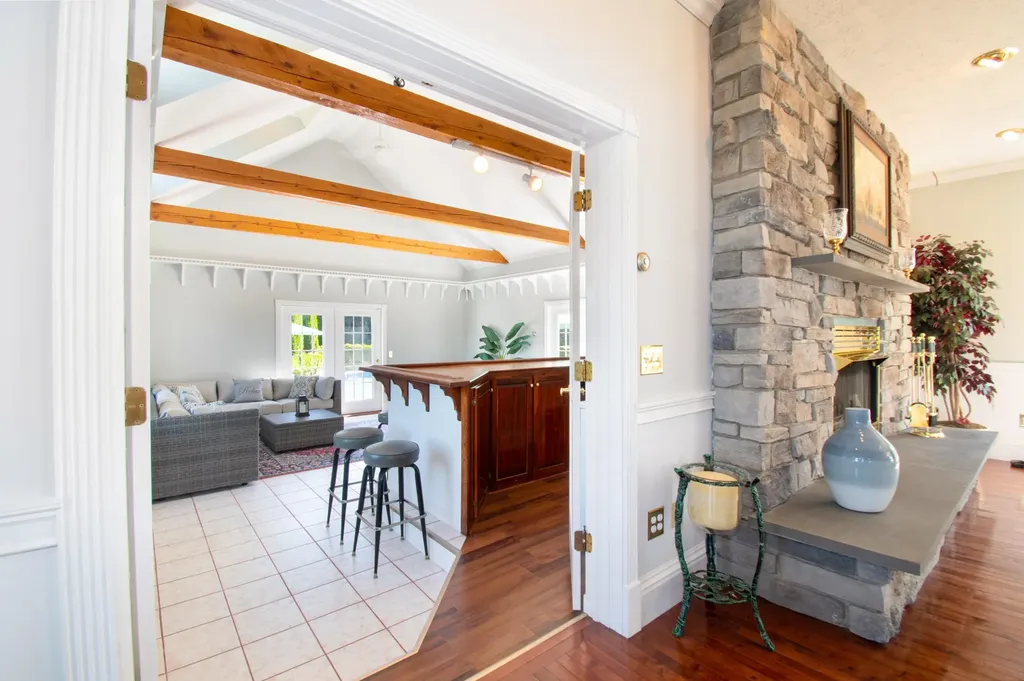 176 Annabessacook Road Winthrop ME 04364-3838