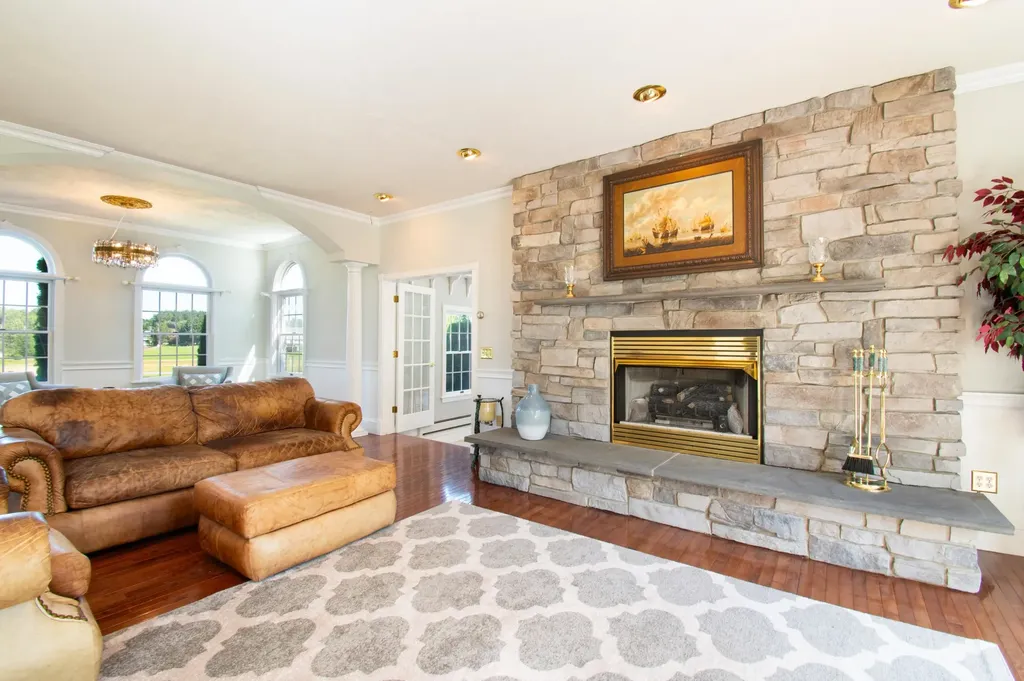 176 Annabessacook Road Winthrop ME 04364-3838
