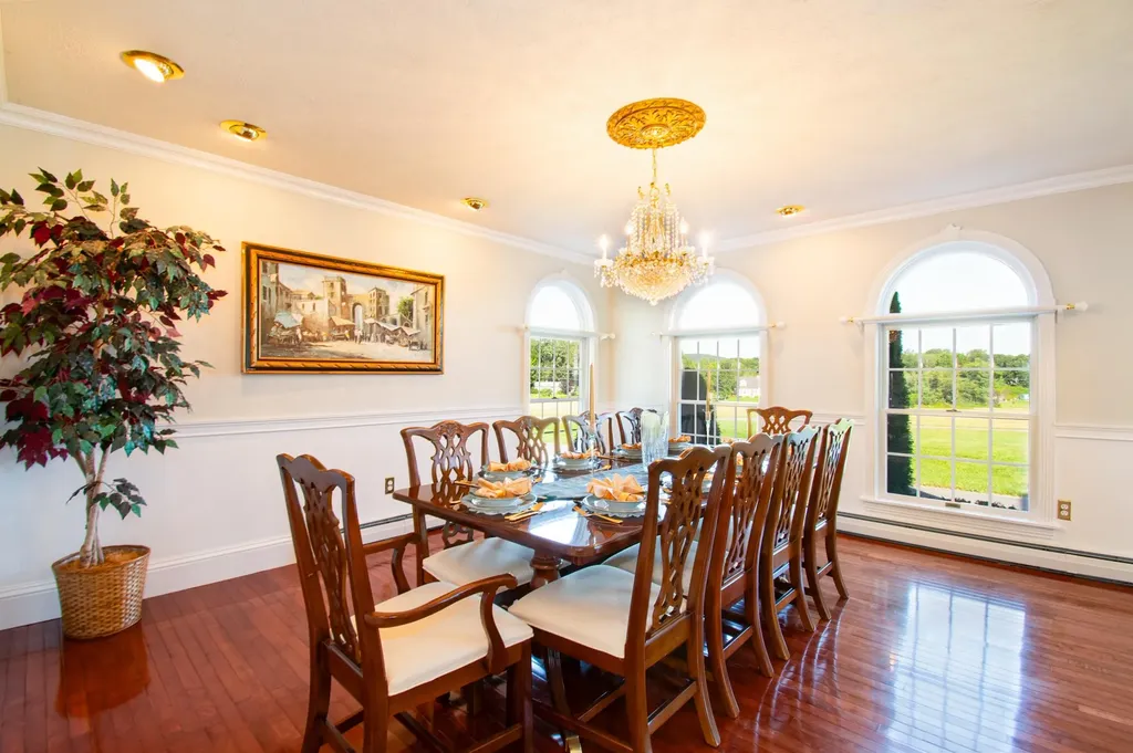 176 Annabessacook Road Winthrop ME 04364-3838