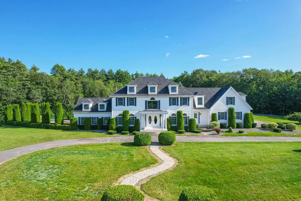 176 Annabessacook Road Winthrop ME 04364-3838