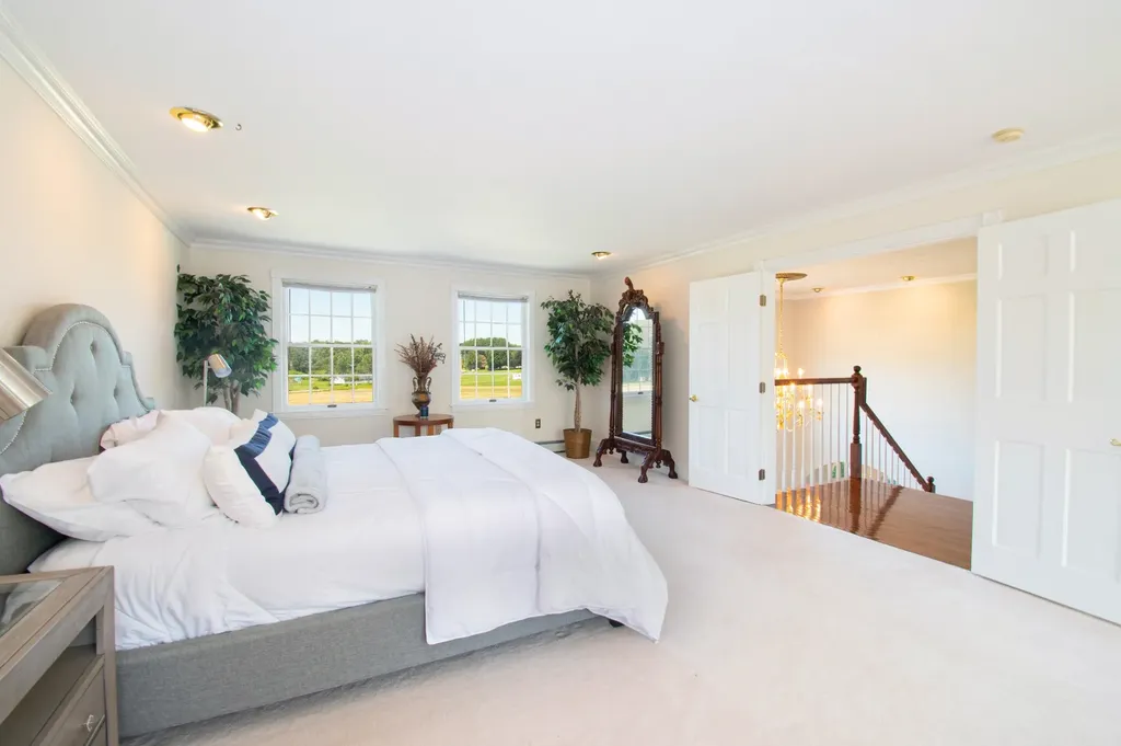 176 Annabessacook Road Winthrop ME 04364-3838