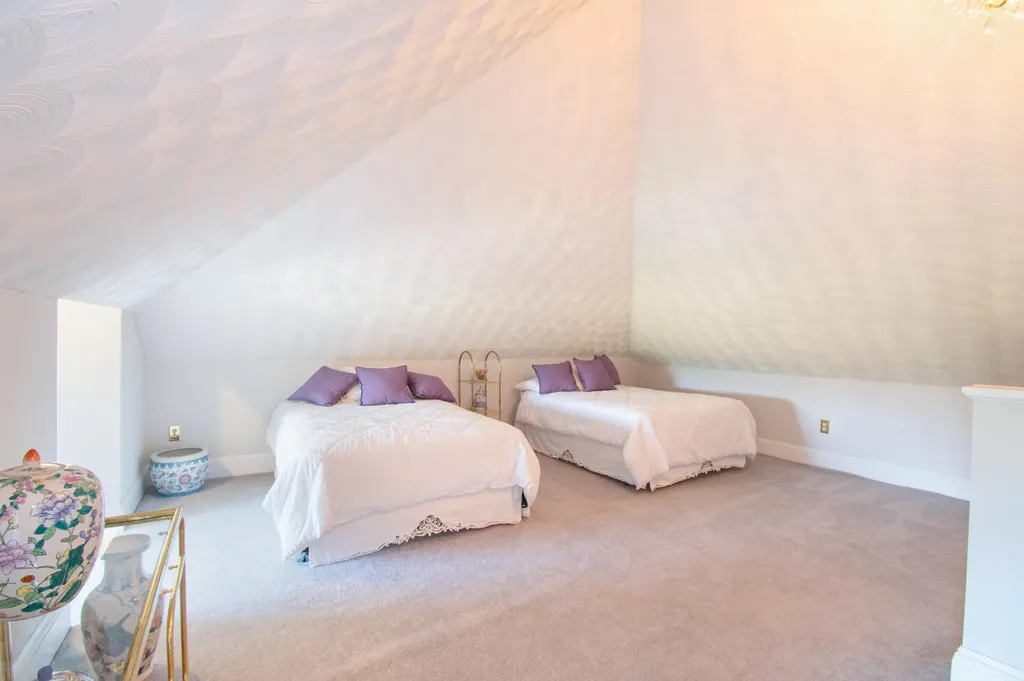 176 Annabessacook Road Winthrop ME 04364-3838