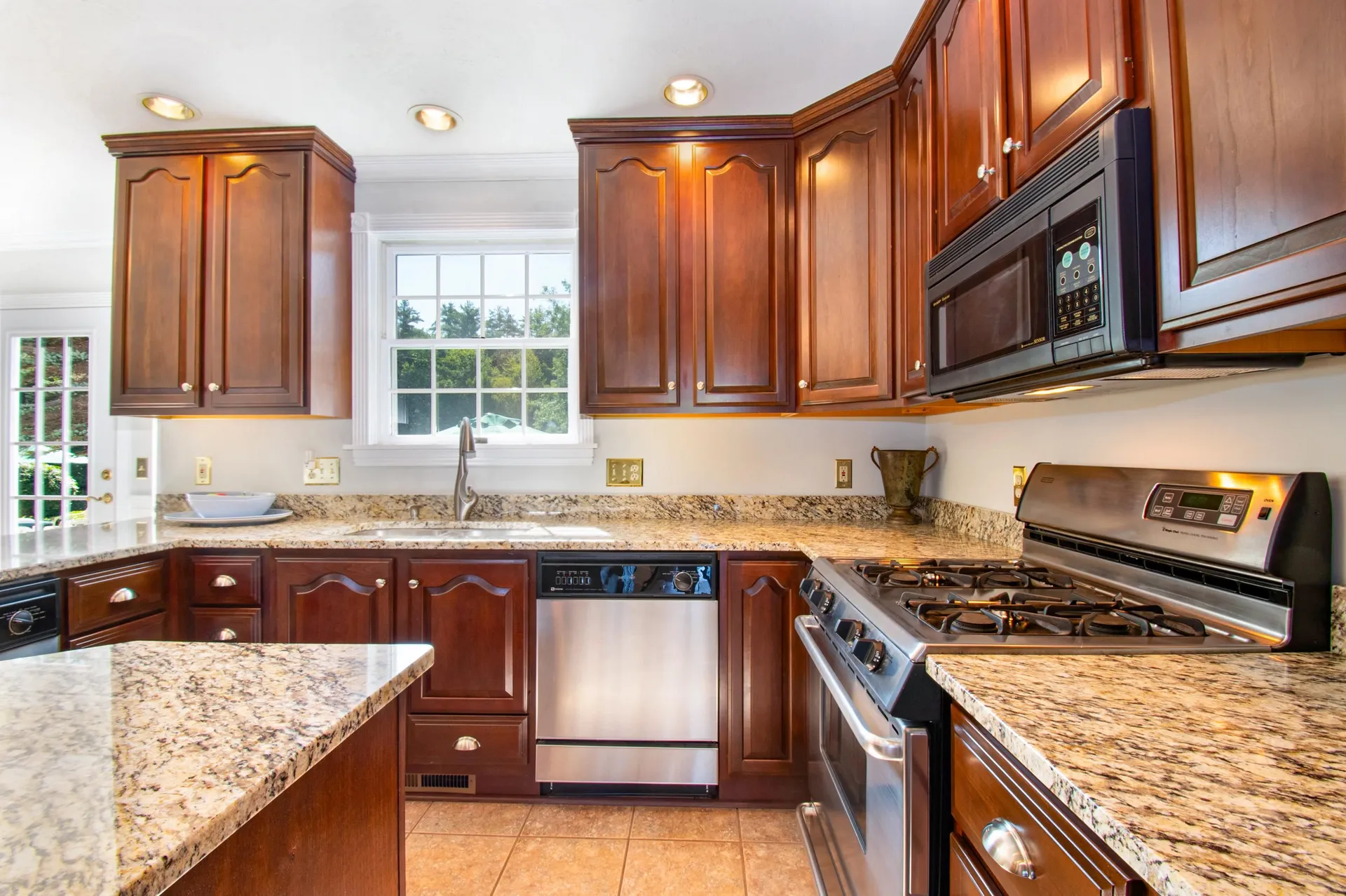 176 Annabessacook Road Winthrop ME 04364-3838