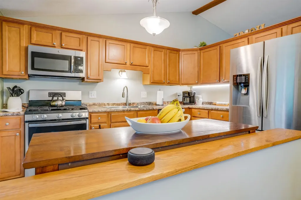 27 Cypress Road Milford NH 03055