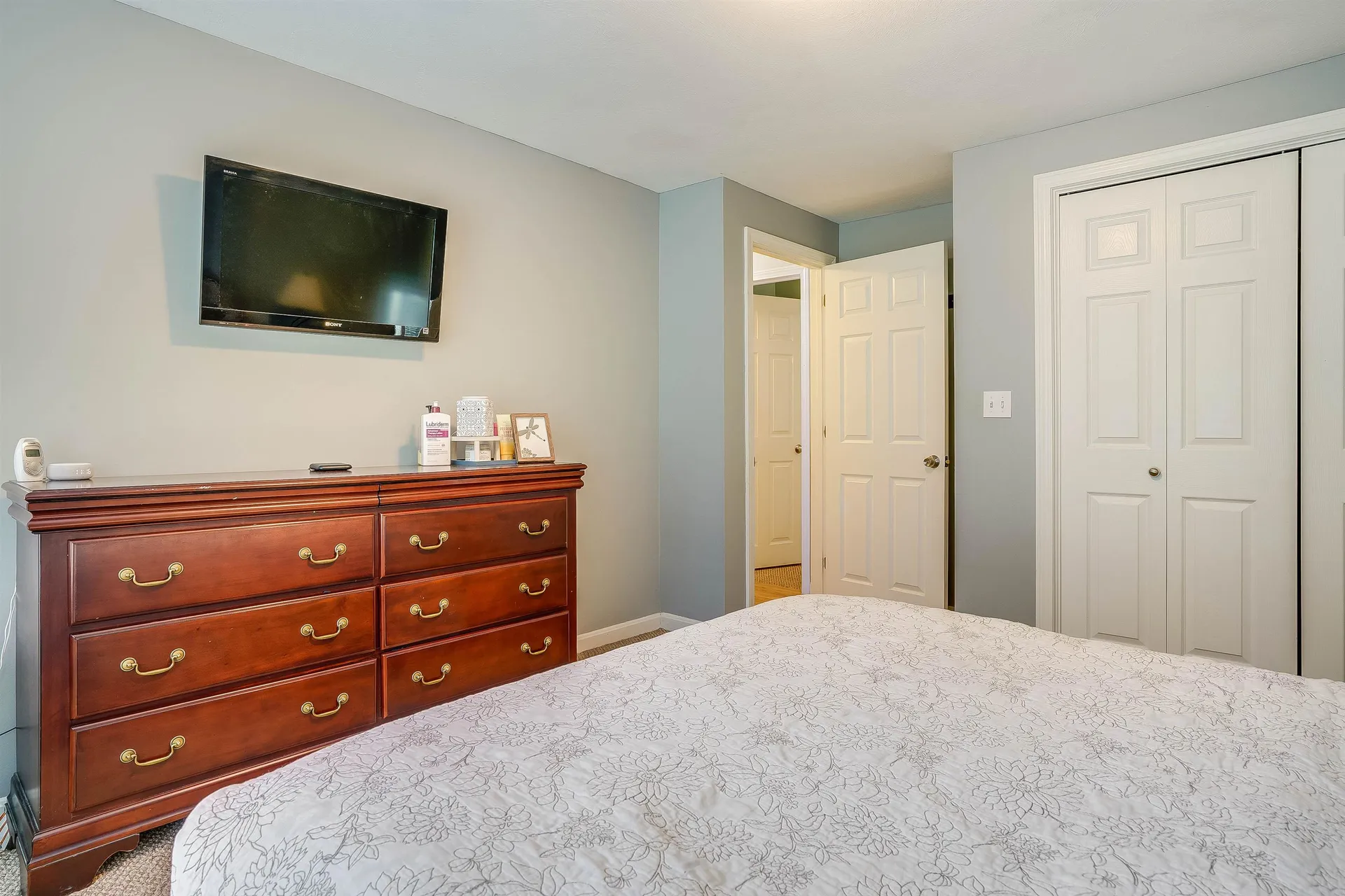 27 Cypress Road Milford NH 03055