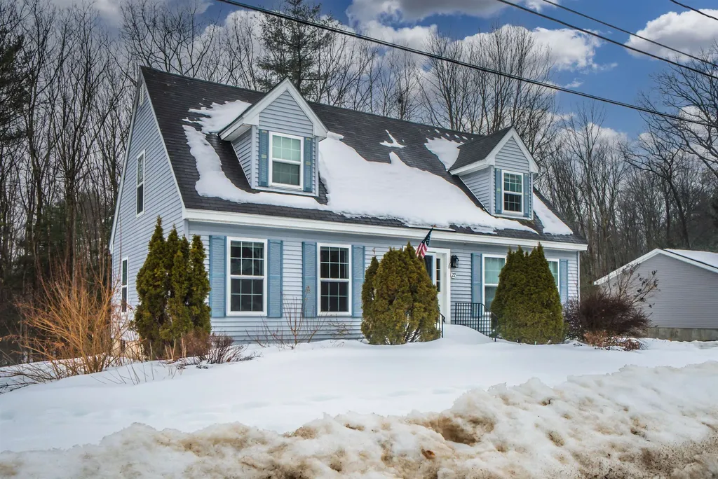 22 Deerfield Court Rochester NH 03868