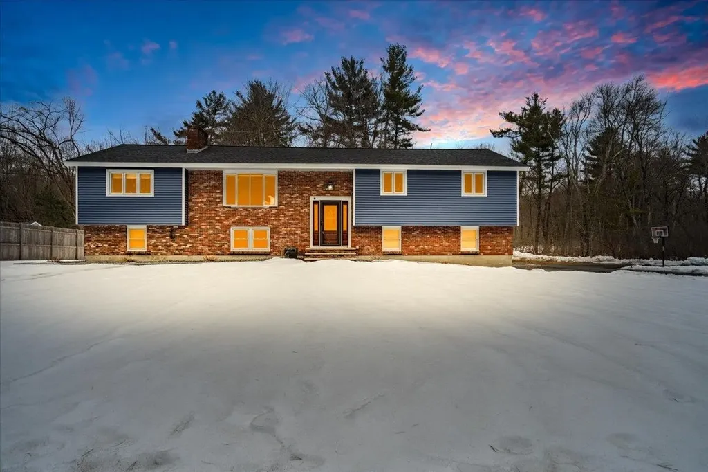 6 Timber Lane Pelham NH 03076