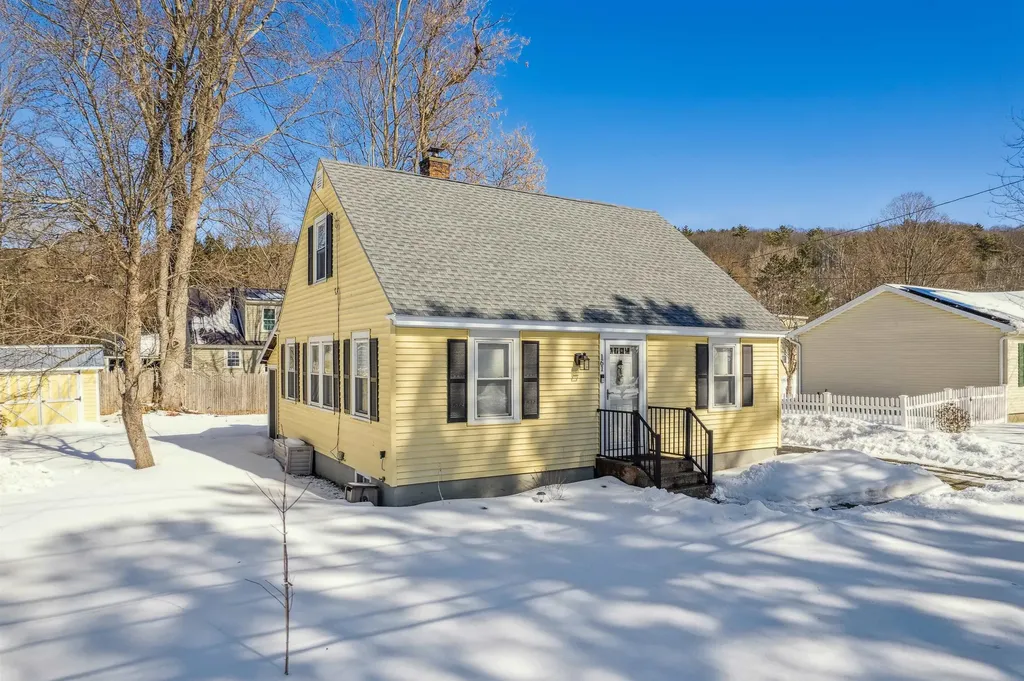 161 Bank Street Extension Lebanon NH 03766