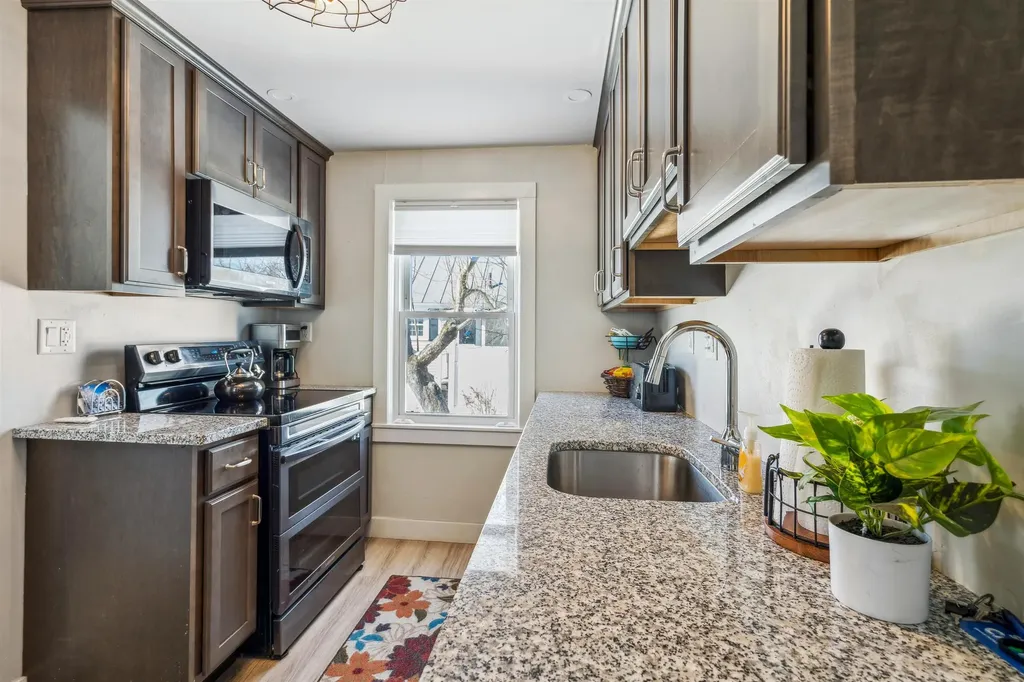 161 Bank Street Extension Lebanon NH 03766