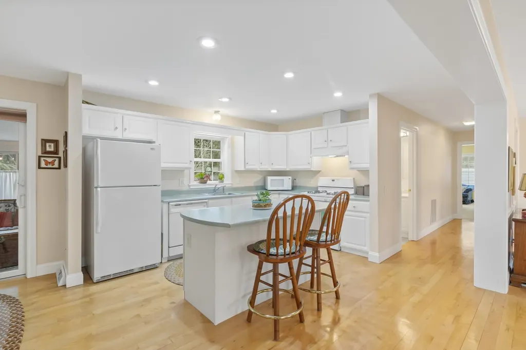 23 Ironwood Circle Hooksett NH 03106