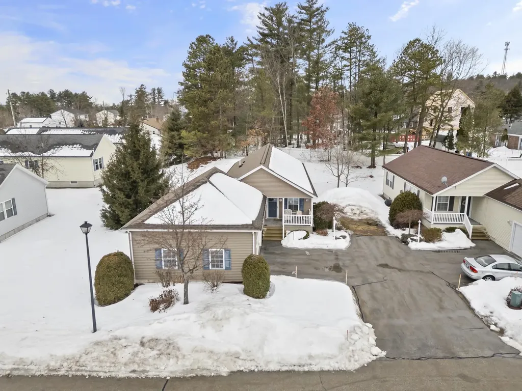 23 Ironwood Circle Hooksett NH 03106