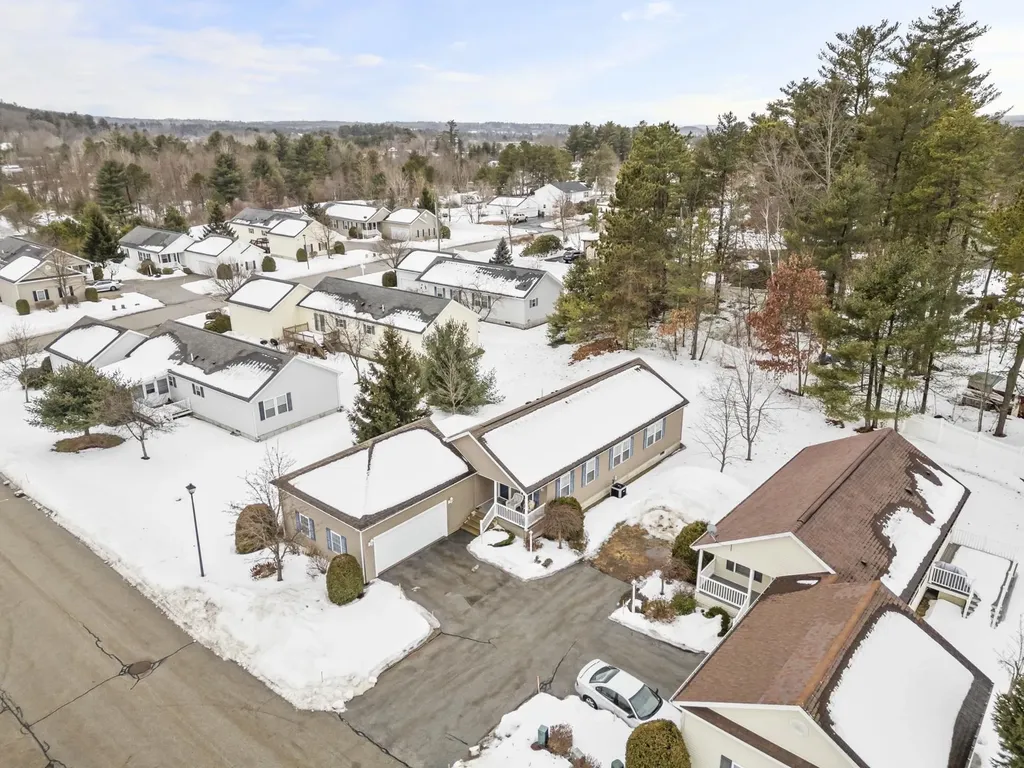 23 Ironwood Circle Hooksett NH 03106