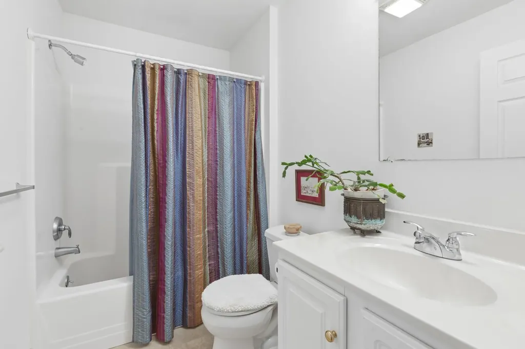 23 Ironwood Circle Hooksett NH 03106