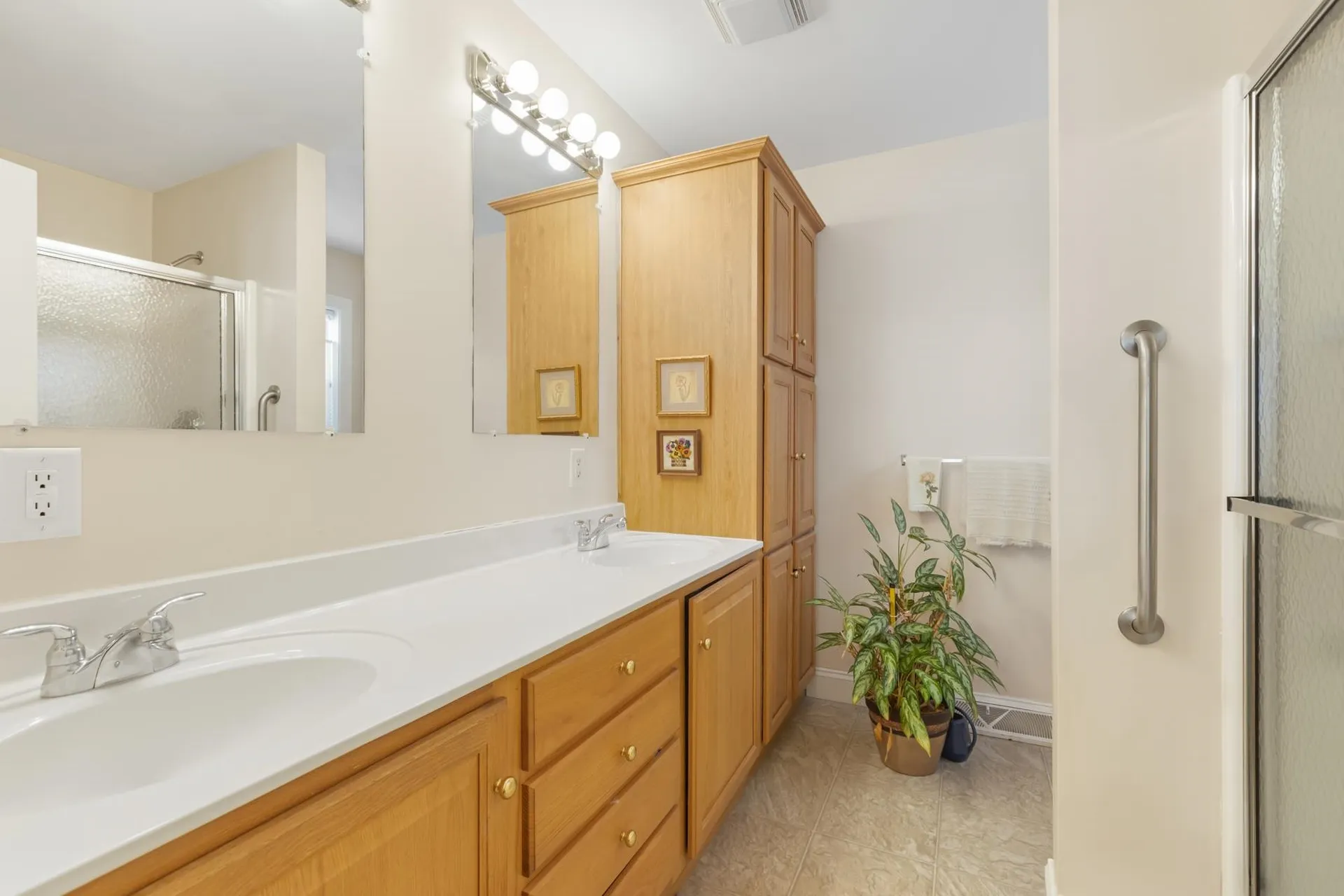 23 Ironwood Circle Hooksett NH 03106