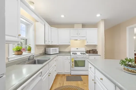 23 Ironwood Circle Hooksett NH 03106