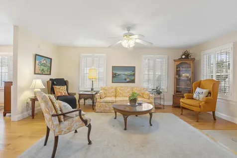 23 Ironwood Circle Hooksett NH 03106