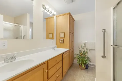 23 Ironwood Circle Hooksett NH 03106