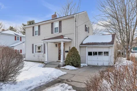 156 Woodbury Road Burlington VT 05408