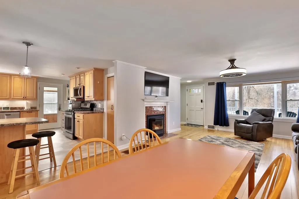 192 Stockbridge Common Stockbridge VT 05772