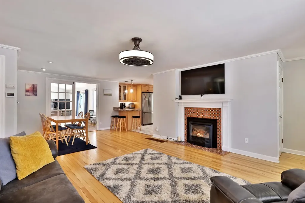 192 Stockbridge Common Stockbridge VT 05772