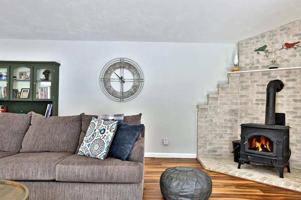 192 Stockbridge Common Stockbridge VT 05772