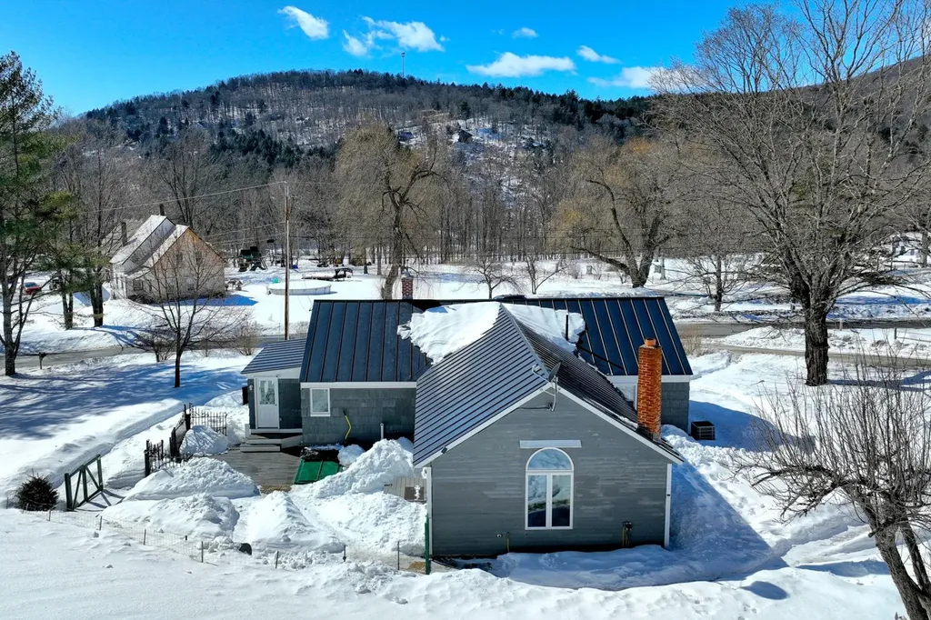 192 Stockbridge Common Stockbridge VT 05772