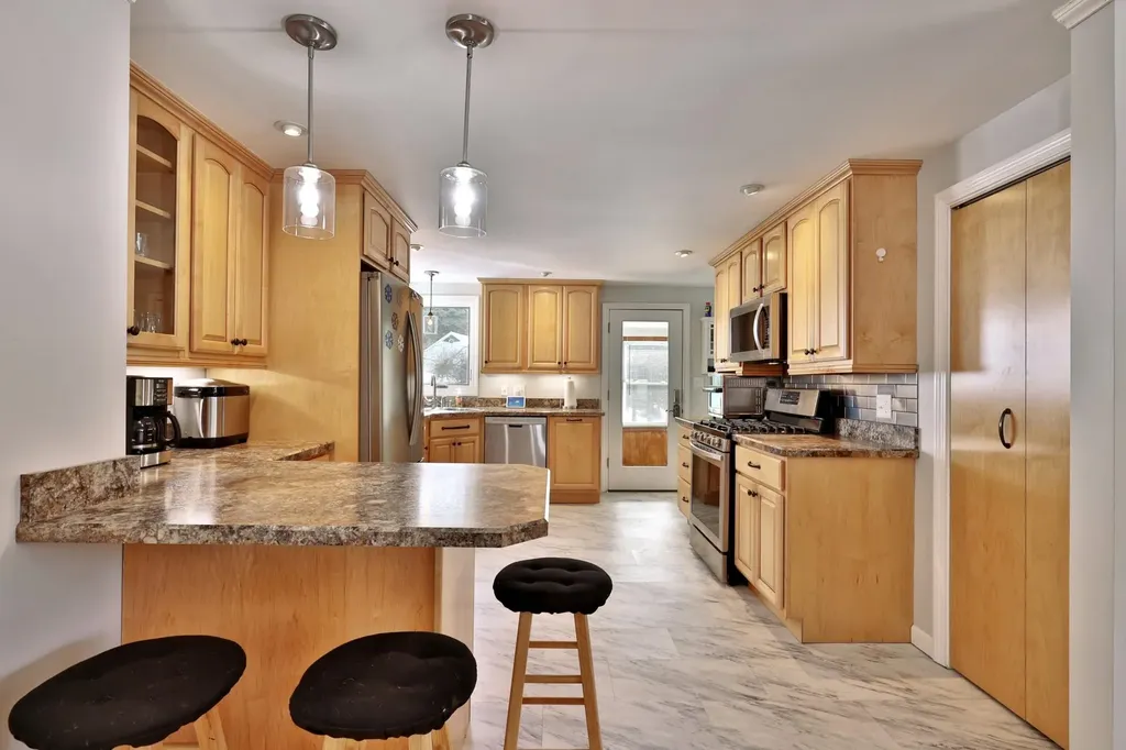 192 Stockbridge Common Stockbridge VT 05772