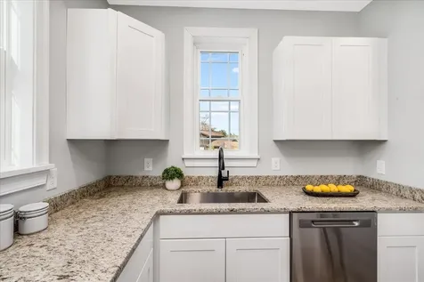 4 Norton Street Amherst NH 03031